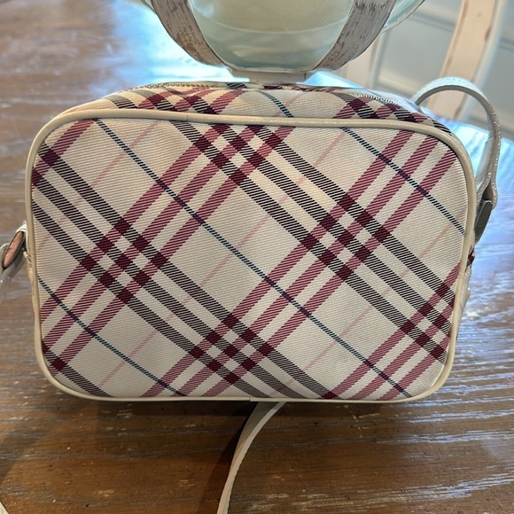 Burberry London Blue label cross body bag - Picture 12 of 14